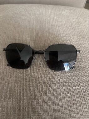 Vince Camuto VM740 GUN CAT3 Sunglasses UNVCM0917-E